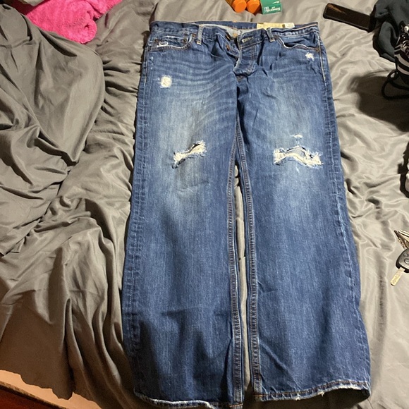 Hollister 34/32 bootcut jeans - Picture 2 of 3